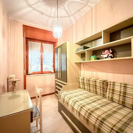 Spazioso In Centro Apartment