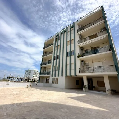 Spazioso In Centro Apartment
